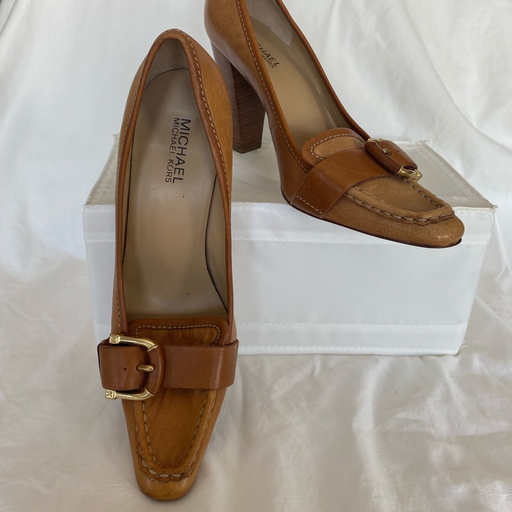 Michael Kors All Leather heels Size 8